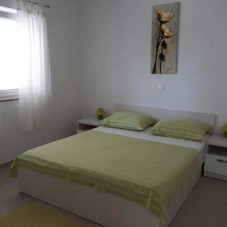 Apartment With Free And Private Parking Makarska Exterior foto