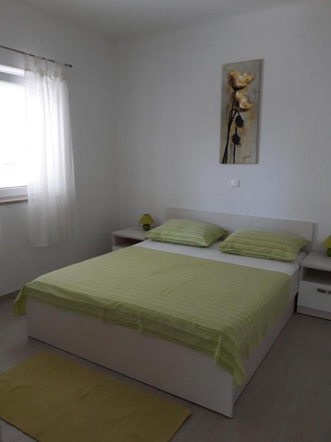 Apartment With Free And Private Parking Makarska Exterior foto